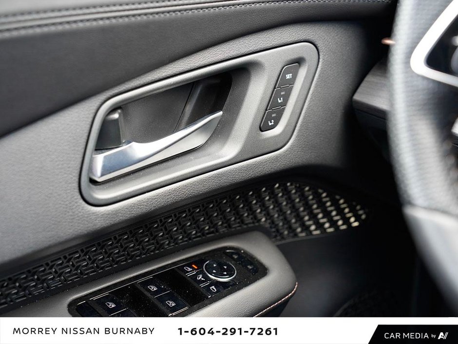 2024 Nissan Ariya ENGAGE + SUPER LOW KMS-17