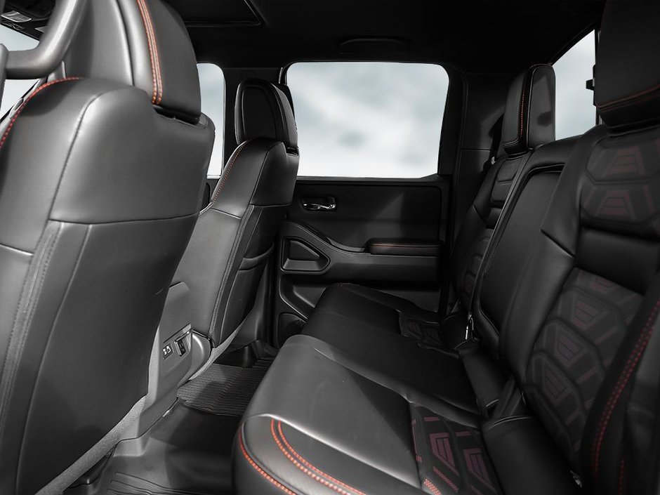2025 Nissan Frontier PRO-4X Luxury-19