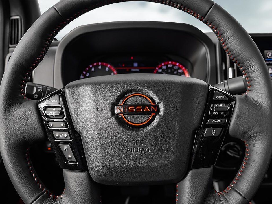 2025 Nissan Frontier PRO-4X Luxury-11