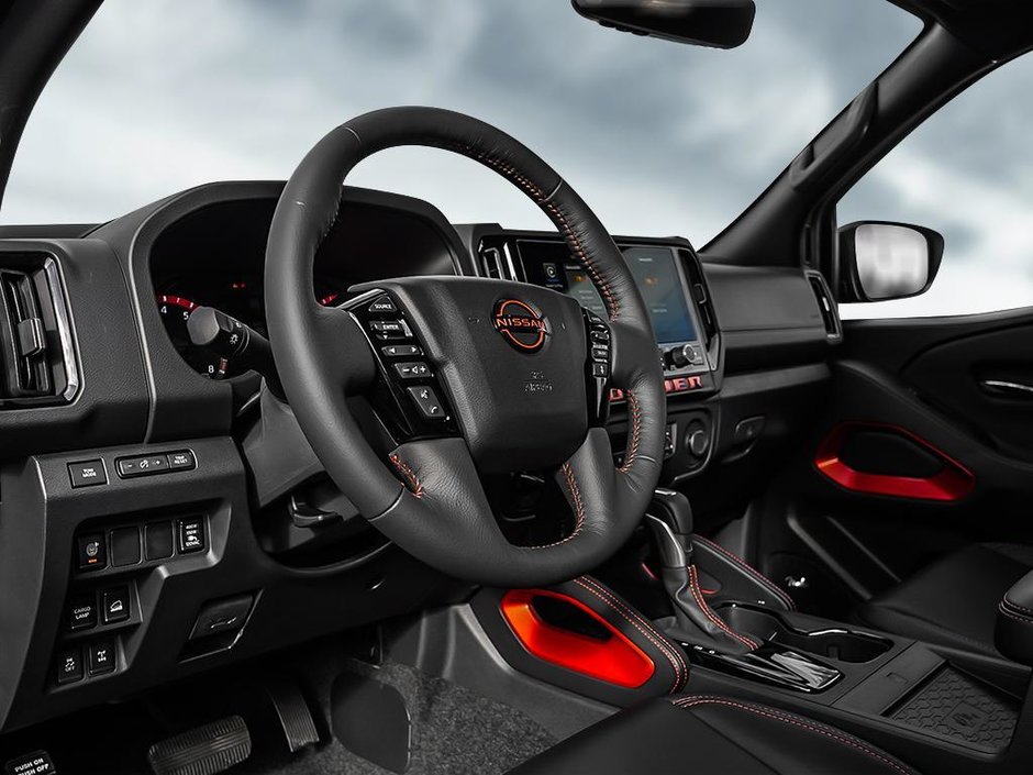 2025 Nissan Frontier PRO-4X Luxury-10