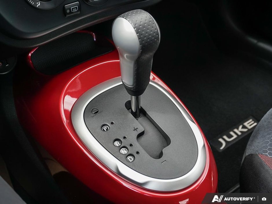 2016 Nissan Juke SV AWD // ULTRA LOW KMS-13