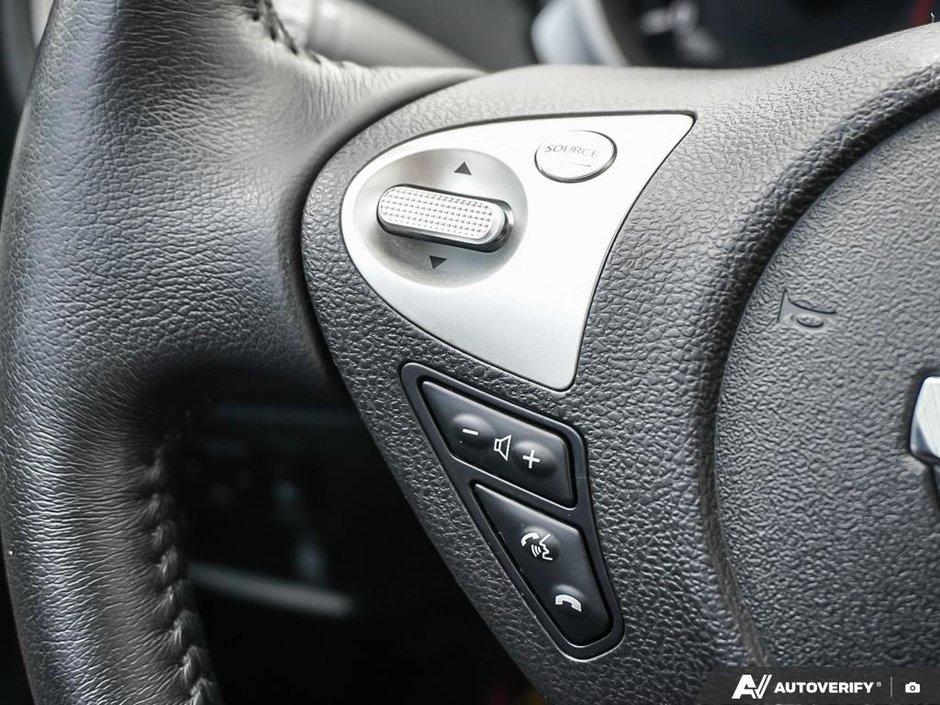 2016 Nissan Juke SV AWD // ULTRA LOW KMS-11