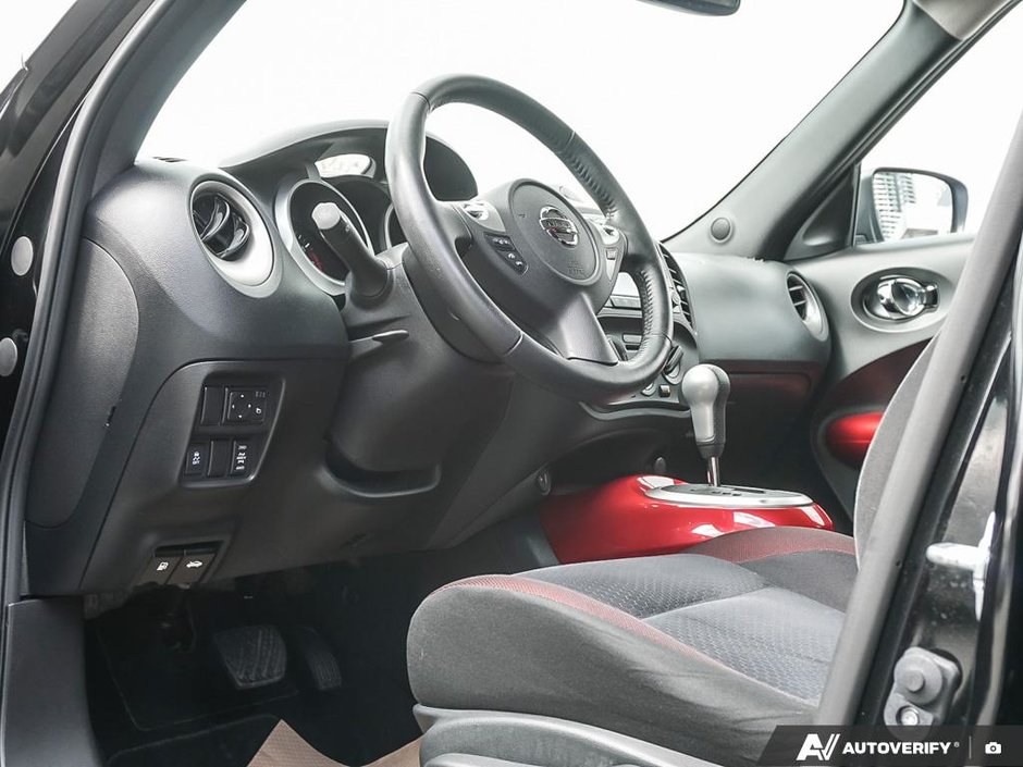 2016 Nissan Juke SV AWD // ULTRA LOW KMS-7