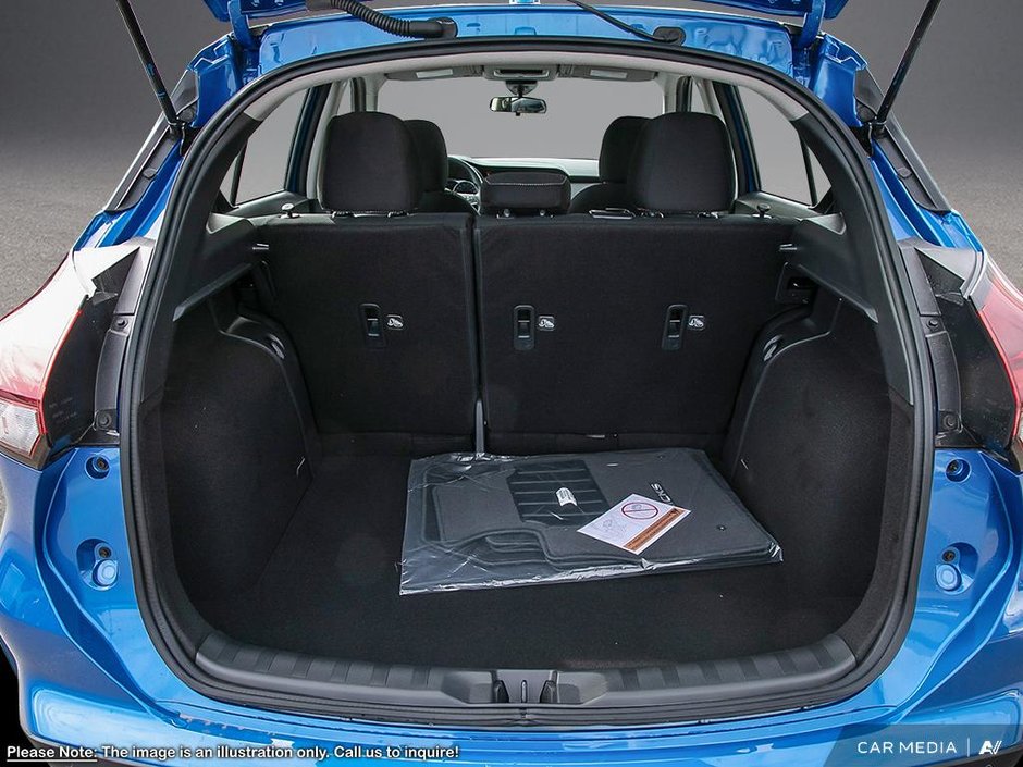 2024 Nissan KICKS PLAY S-6