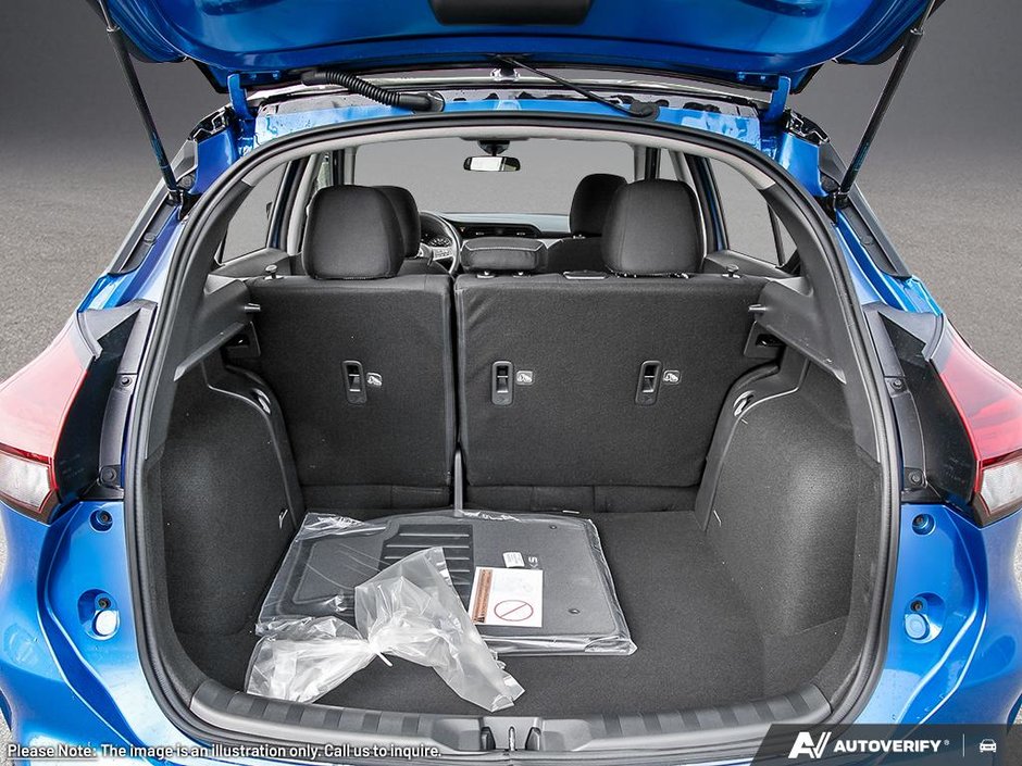 2025 Nissan Kicks Play SV-6