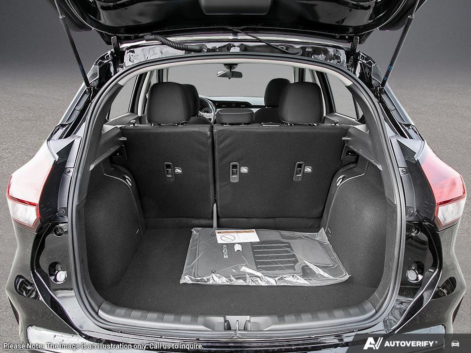 2025 Nissan Kicks Play SV-6