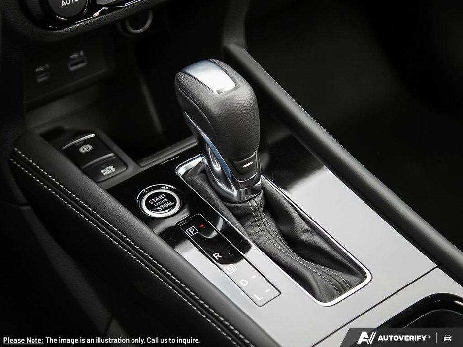 2025 Nissan Kicks Play SV-16