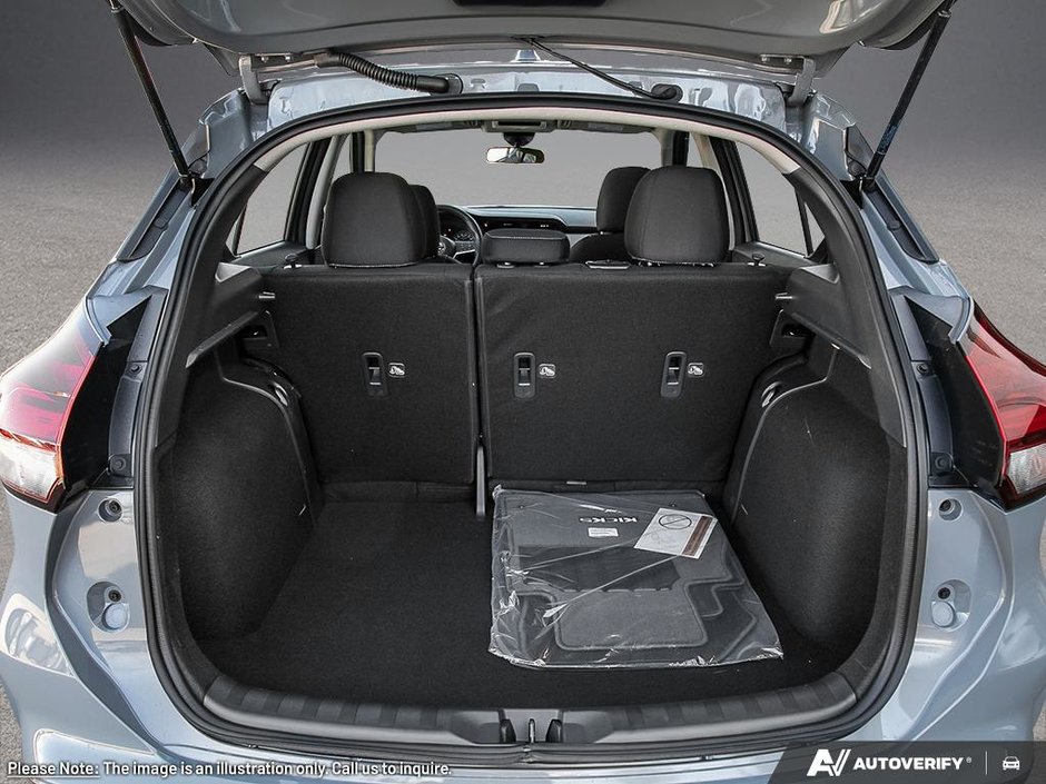 2025 Nissan Kicks Play SV-6