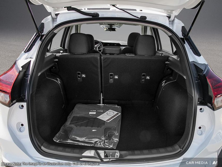 2025 Nissan Kicks Play SV-6