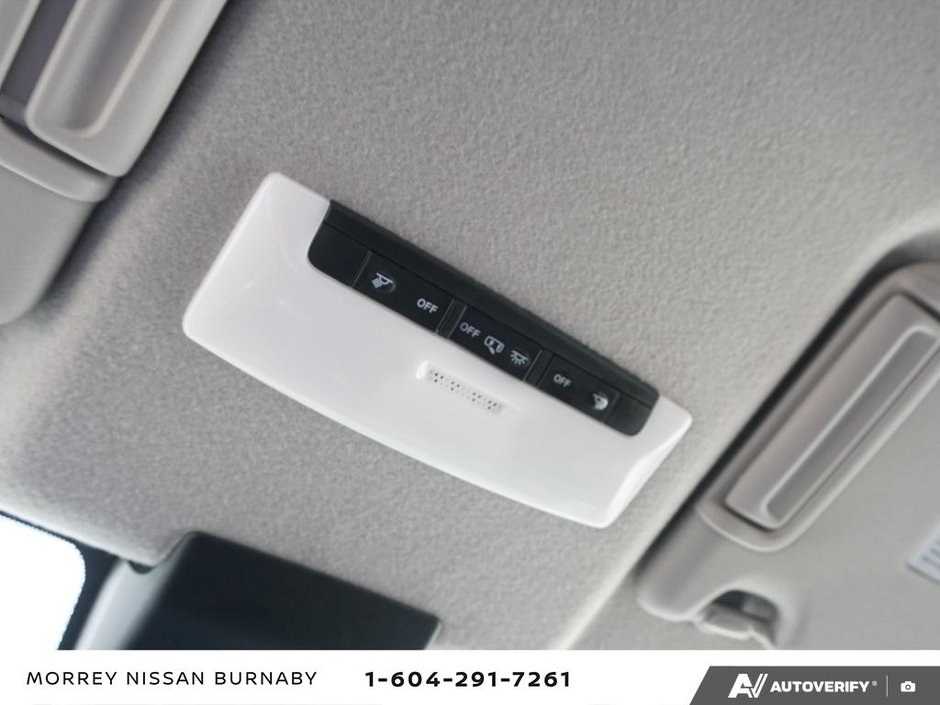 2025 Nissan Kicks Play SV CVT // 2.99% FINANCING-24