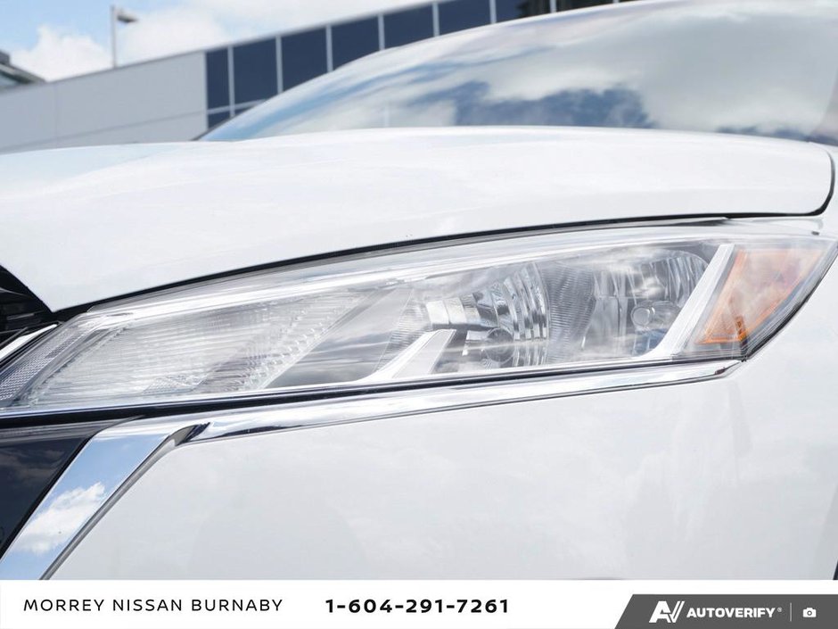 2025 Nissan Kicks Play SV CVT // 2.99% FINANCING-10