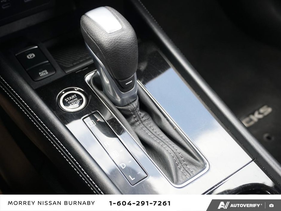 2025 Nissan Kicks Play SV CVT // 2.99% FINANCING-21