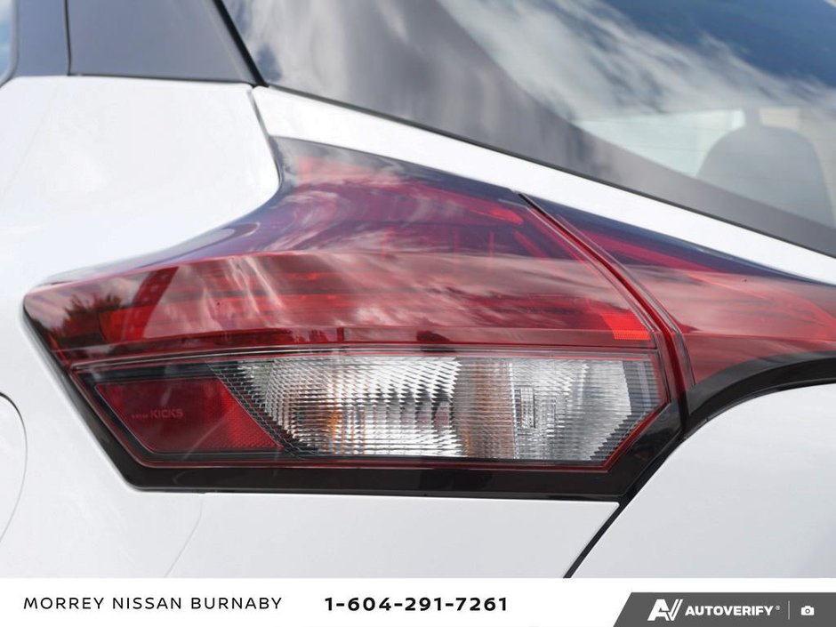 2025 Nissan Kicks Play SV CVT // 2.99% FINANCING-11