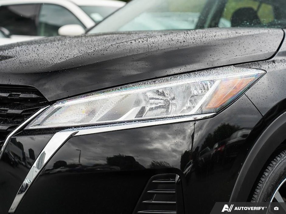 2025 Nissan Kicks Play SV // NO ACCIDENTS-24
