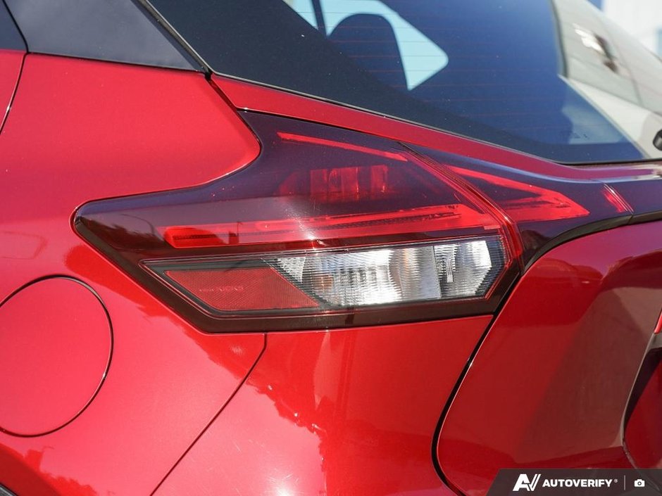2025 Nissan Kicks Play SV // NO ACCIDENTS-26