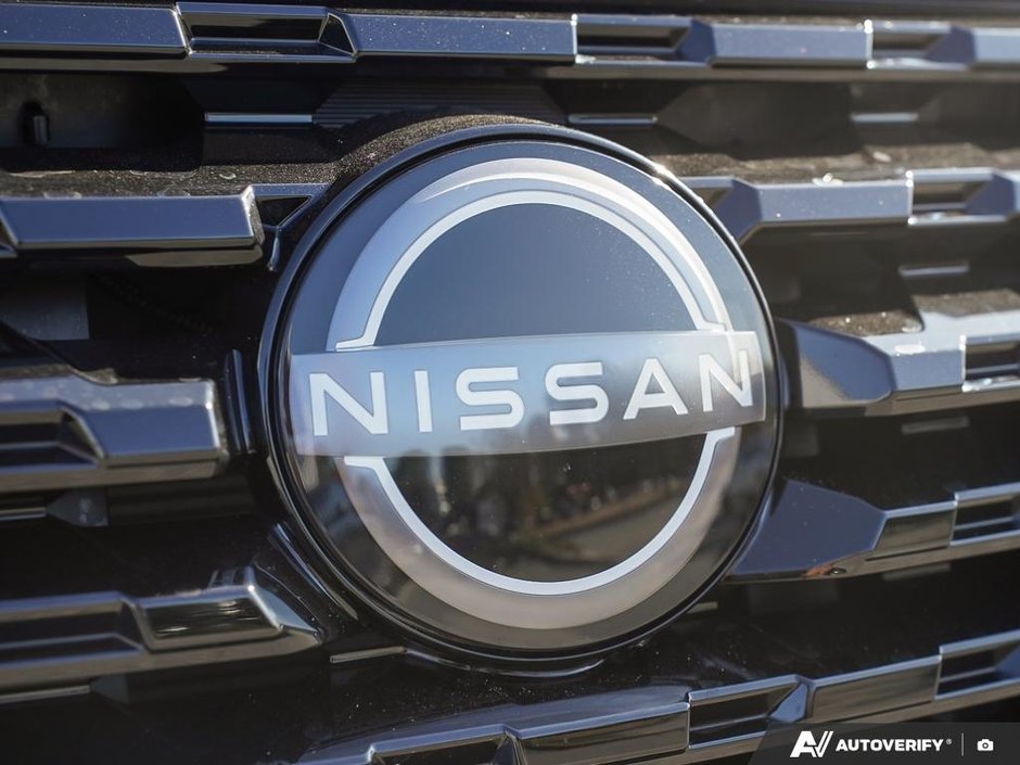 2025 Nissan Kicks Play SV // NO ACCIDENTS-23