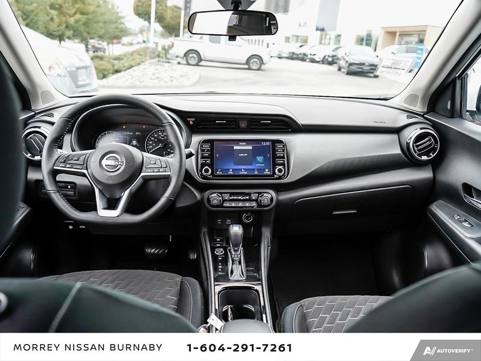 2022 Nissan KICKS SV CVT ULTRA LOW KMS-25