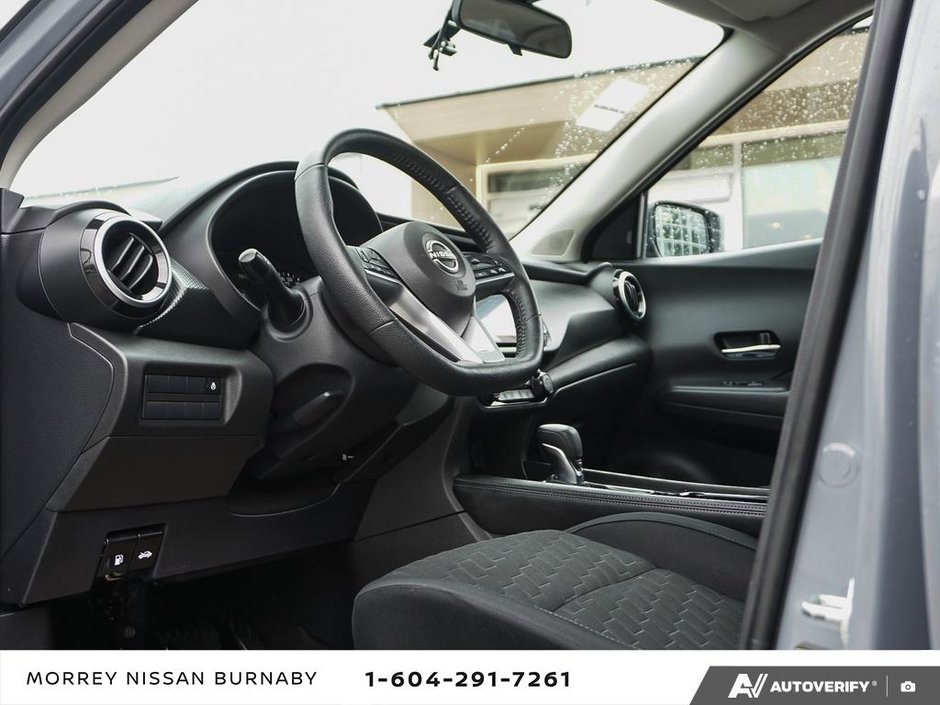 2022 Nissan Kicks SV CVT // 2.99% FINANCING-15