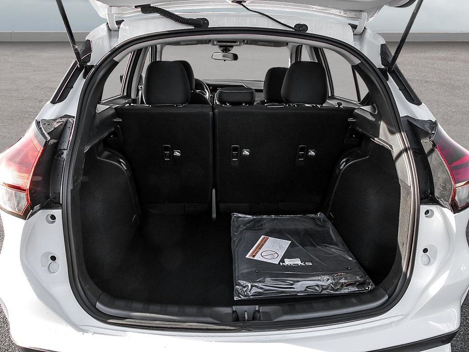 2023 Nissan Kicks S-6