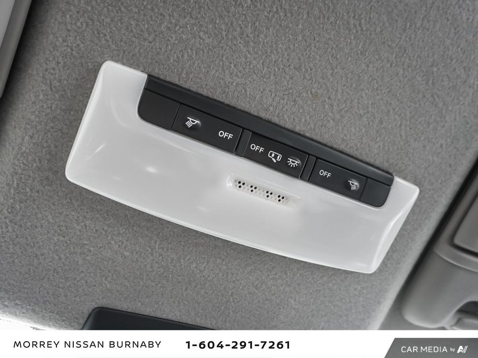 2023 Nissan Kicks SR CVT + ULTRA LOW KMS-23