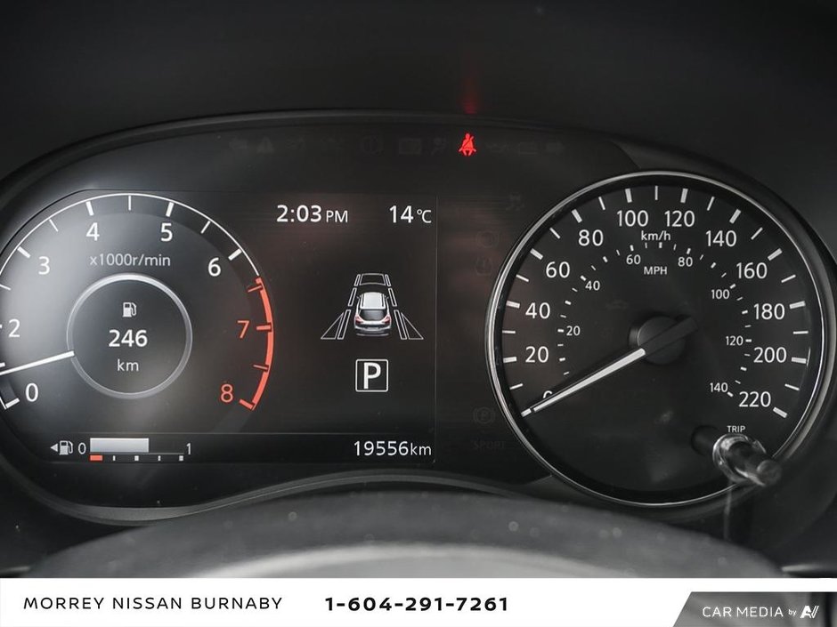2023 Nissan Kicks SR CVT + ULTRA LOW KMS-16
