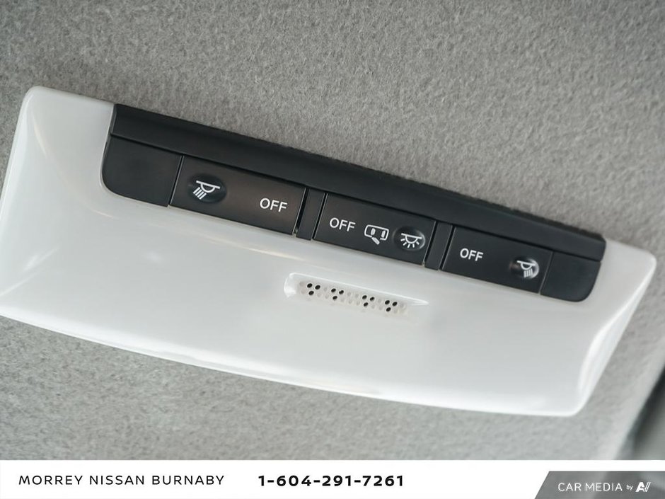 2023 Nissan Kicks SV CVT + ULTRA LOW KMS-24
