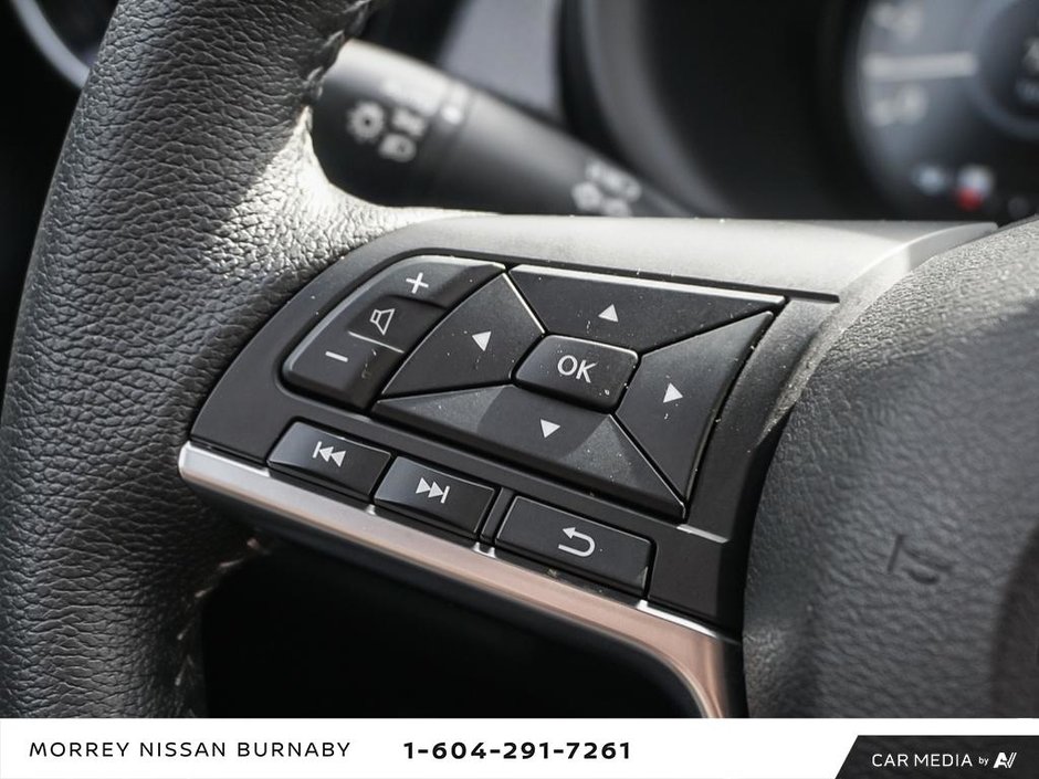 2023 Nissan Kicks SV CVT + ULTRA LOW KMS-19