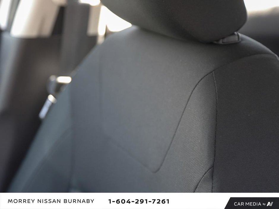 2023 Nissan Kicks S CVT + ULTRA LOW KMS-23