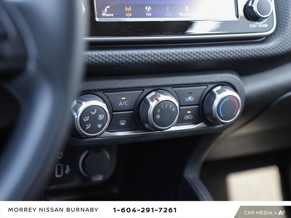 2023 Nissan Kicks S CVT + ULTRA LOW KMS-20