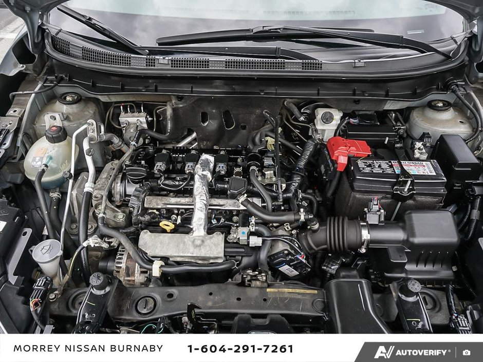 2023 Nissan Kicks SR CVT-8