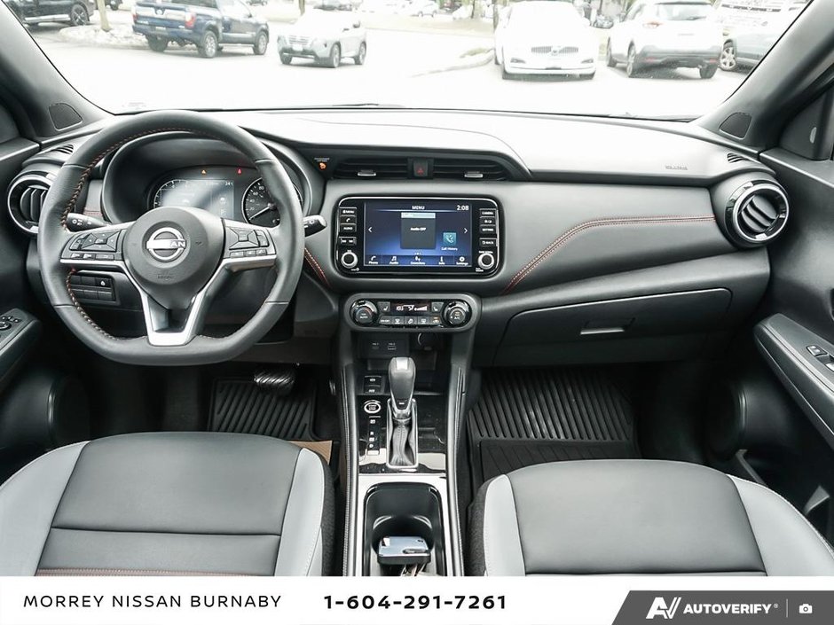 2023 Nissan Kicks SR CVT-14