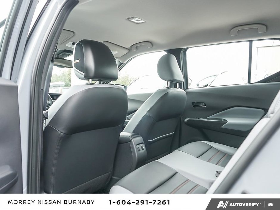 2023 Nissan Kicks SR CVT-13