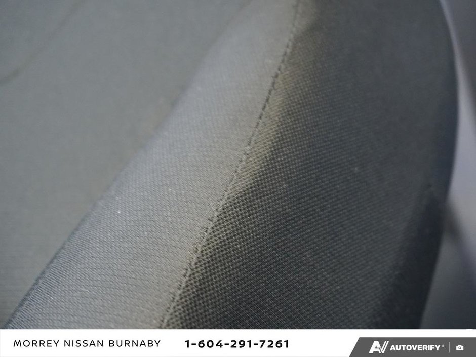 2023 Nissan Kicks S CVT // 2.99% FINANCING-27