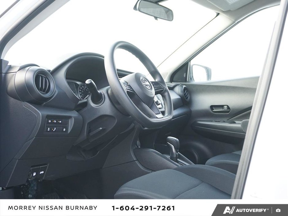 2023 Nissan Kicks S CVT // 2.99% FINANCING-15