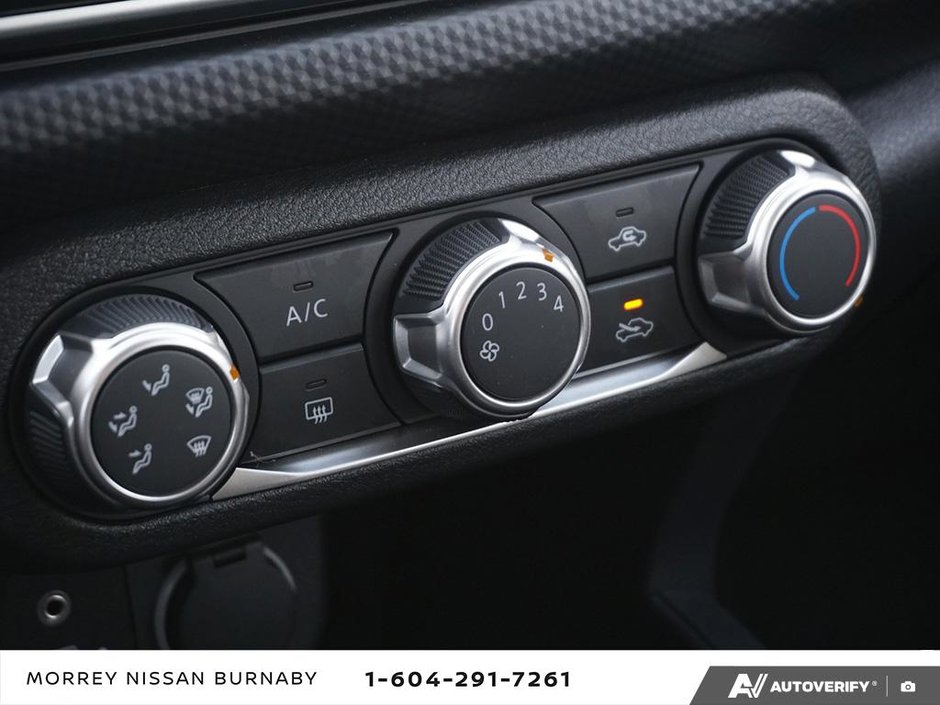 2023 Nissan Kicks S CVT // 2.99% FINANCING-23