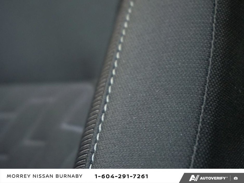 2023 Nissan Kicks SV CVT // 2.99% FINANCING-25