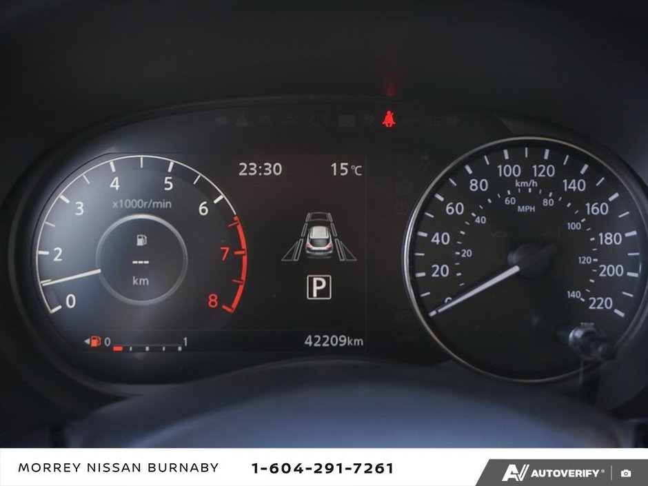 2023 Nissan Kicks SV CVT // 2.99% FINANCING-17