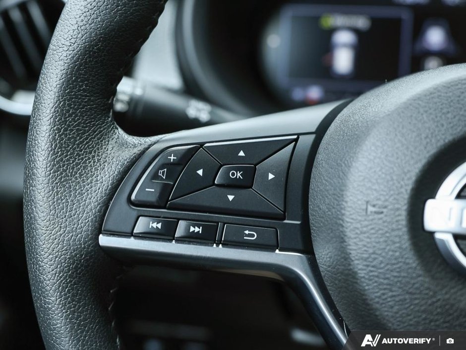 2023 Nissan Kicks SV CVT // 2.99% FINANCING-10