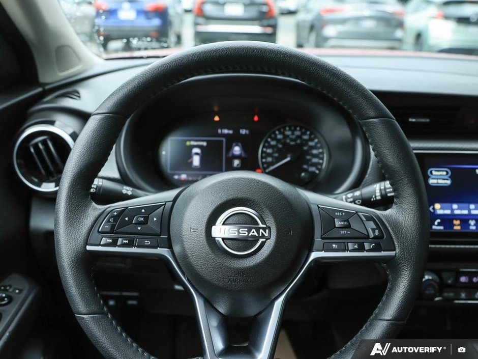 2023 Nissan Kicks SV CVT // 2.99% FINANCING-6