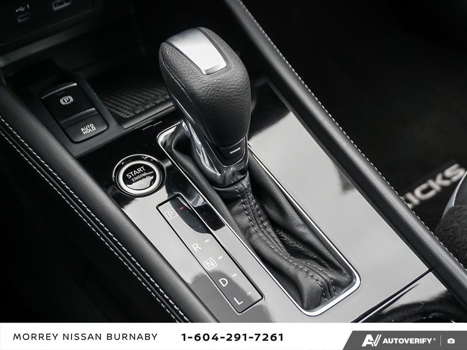 2023 Nissan Kicks SR // 2.99% FINANCING-22