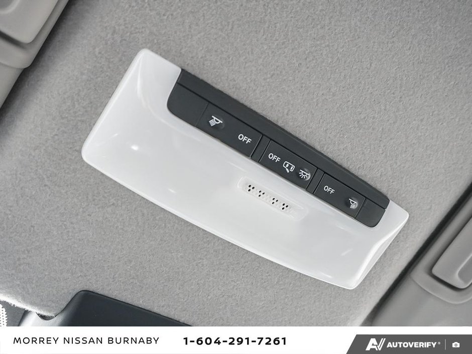 2023 Nissan Kicks SR // 2.99% FINANCING-24