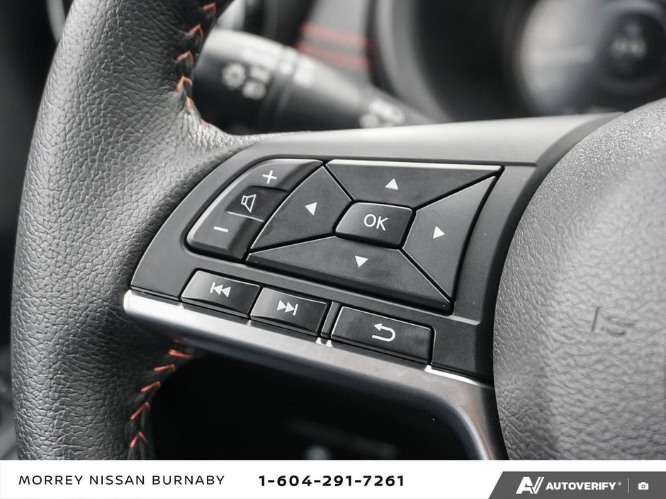 2023 Nissan Kicks SR // 2.99% FINANCING-19
