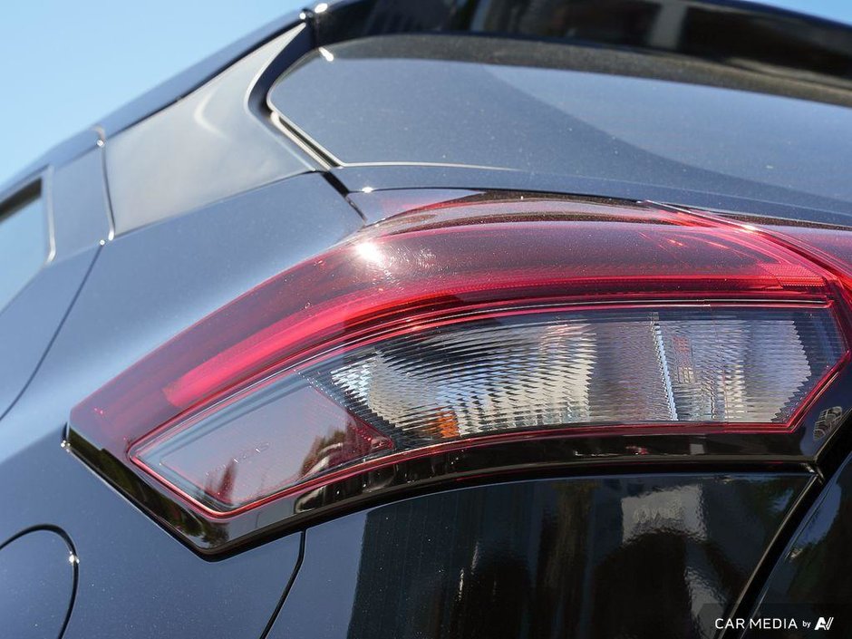 2024 Nissan Kicks S CVT // NO ACCIDENTS-26