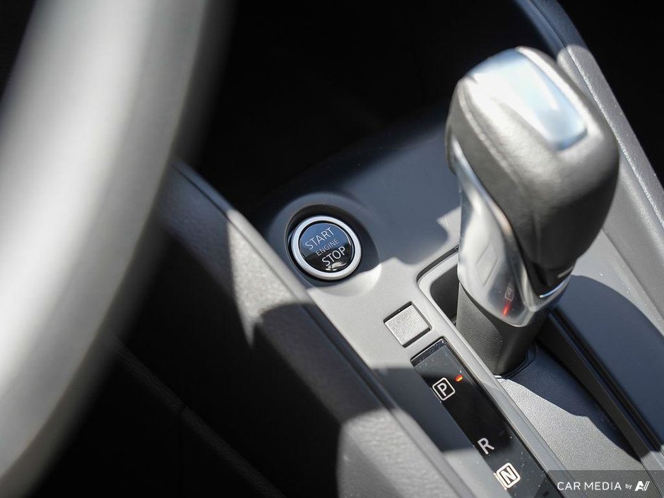2024 Nissan Kicks S CVT // NO ACCIDENTS-19