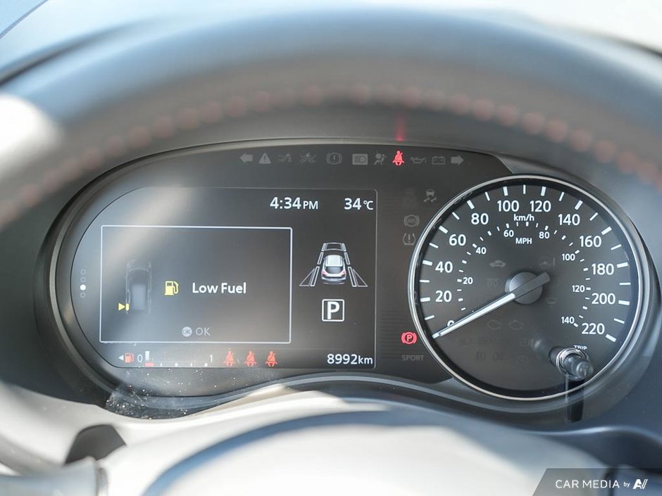 2024 Nissan Kicks SR CVT // NO ACCIDENTS-7