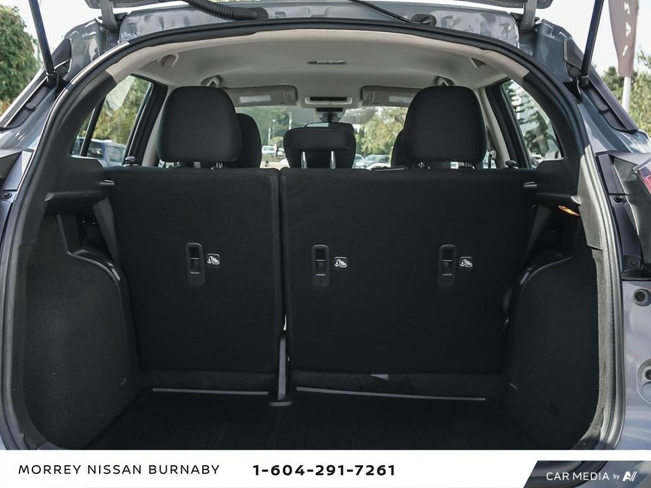 2024 Nissan Kicks SV TRIM // NO ACCIDENTS-12