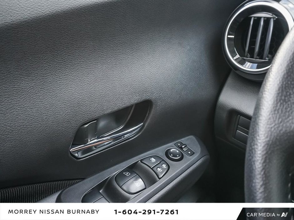 2024 Nissan Kicks SV TRIM // NO ACCIDENTS-20