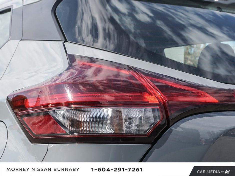2024 Nissan Kicks SV TRIM // NO ACCIDENTS-11