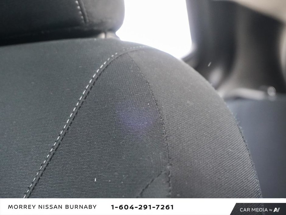 2024 Nissan Kicks SV TRIM // NO ACCIDENTS-25