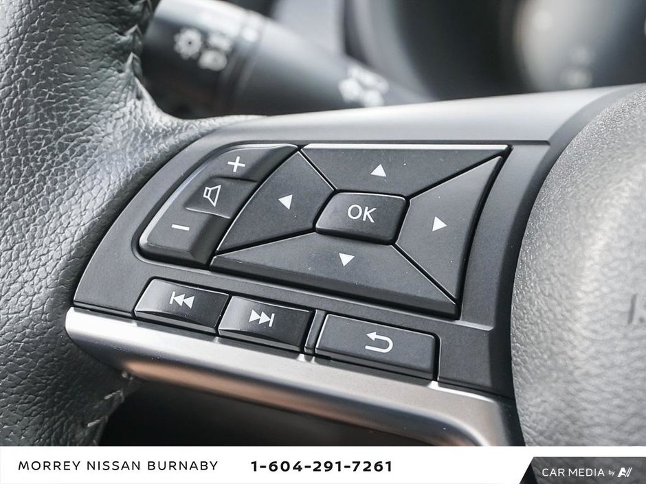 2024 Nissan Kicks SV TRIM // NO ACCIDENTS-19
